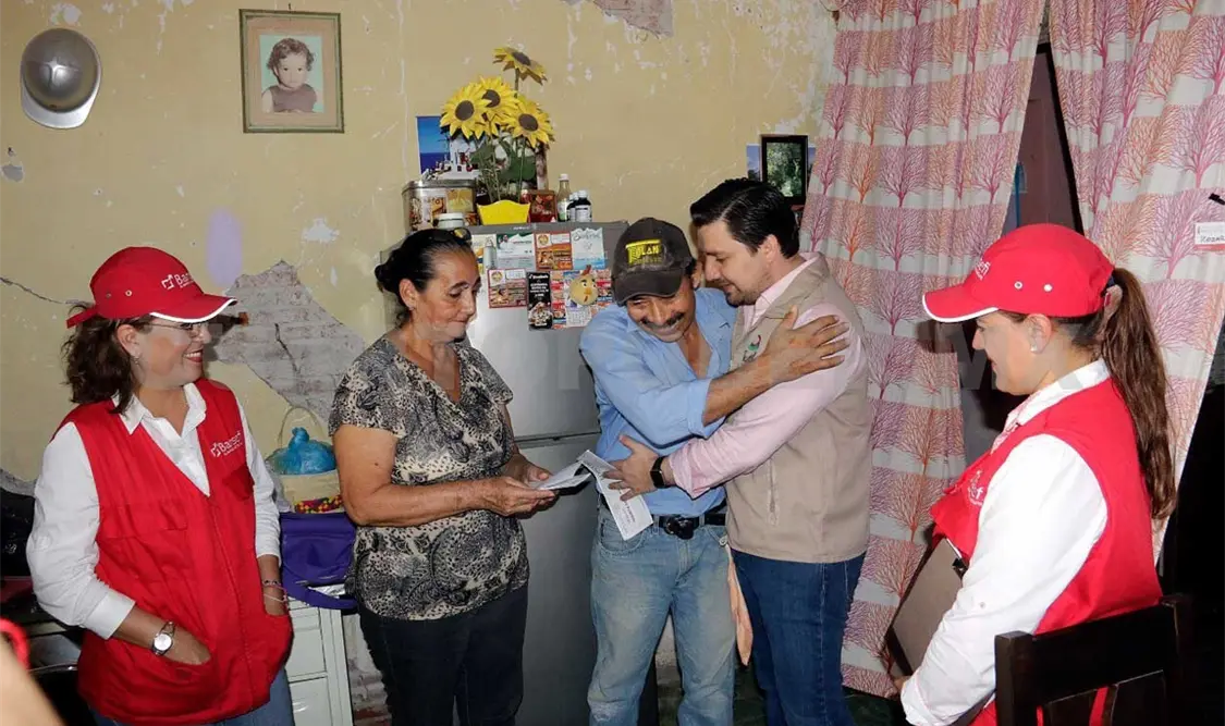 Continúa entrega de tarjetas del Fonden