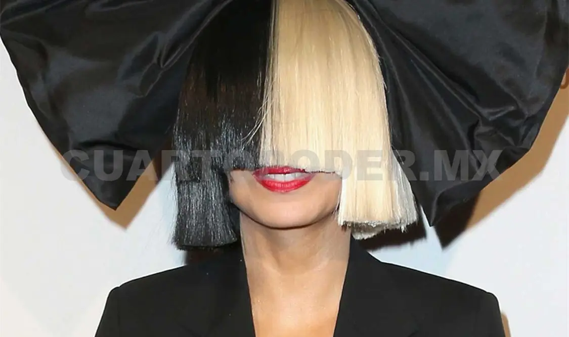 Sia es presionada y publica fotos íntimas