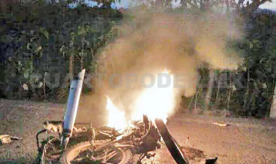 Un muerto y dos heridos en encontronazo de taxi y moto