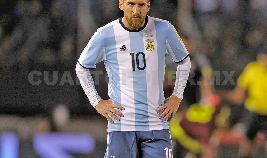 Messi desmiente que él decida a quién llaman