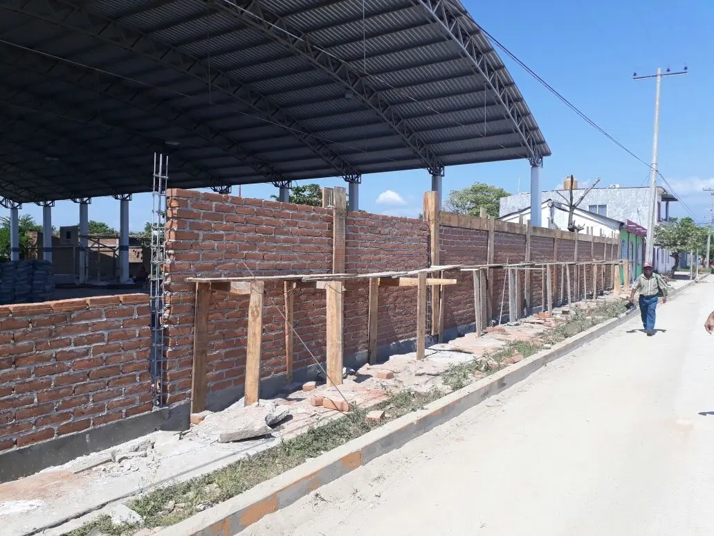 Serán mil 800 millones de pesos los que se destinen a la recons-trucción de escuelas. Foto: Cortesía