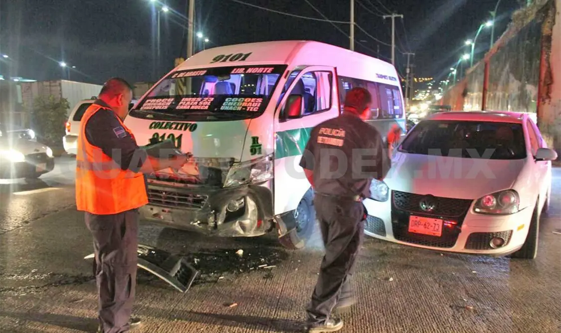 Tres lesionados en accidente vial entre colectivo y Bora