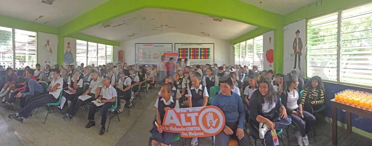 Sedem imparte taller a estudiantes de Villaflores