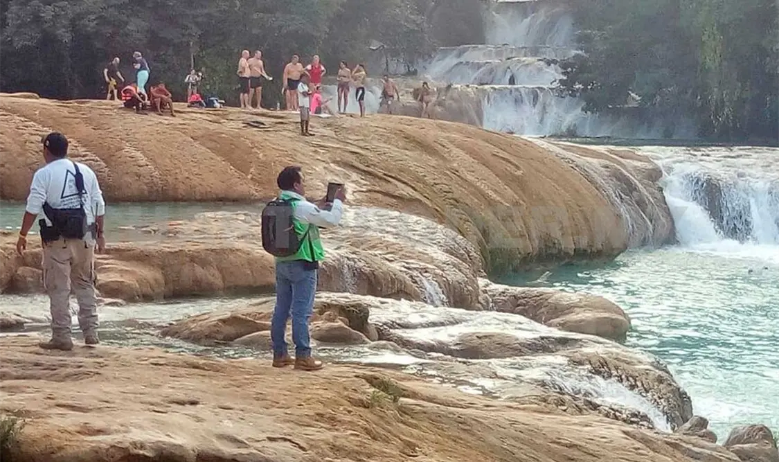 El lugar no se encuentra seco. Agua Azul padeció disminución de agua pluvial. Cortesía