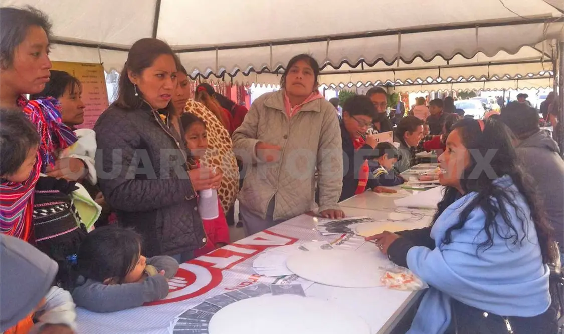 Capacitan a mujeres en temas de Género
