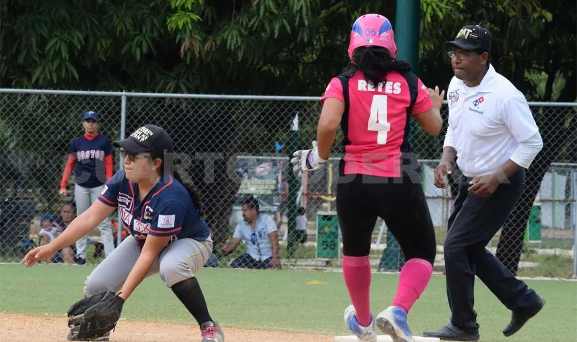 Guerreras y Mack triunfan en Torneo Invernal femenil