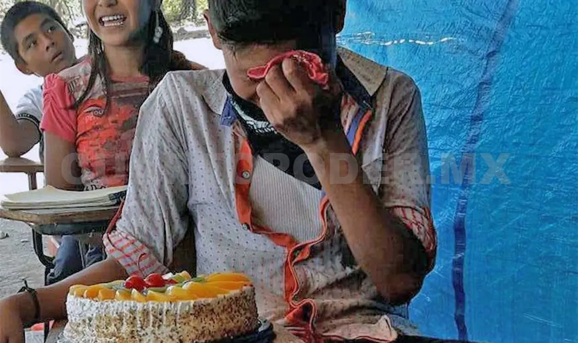 La escuela de Julio, el niño que recibió su primer pastel