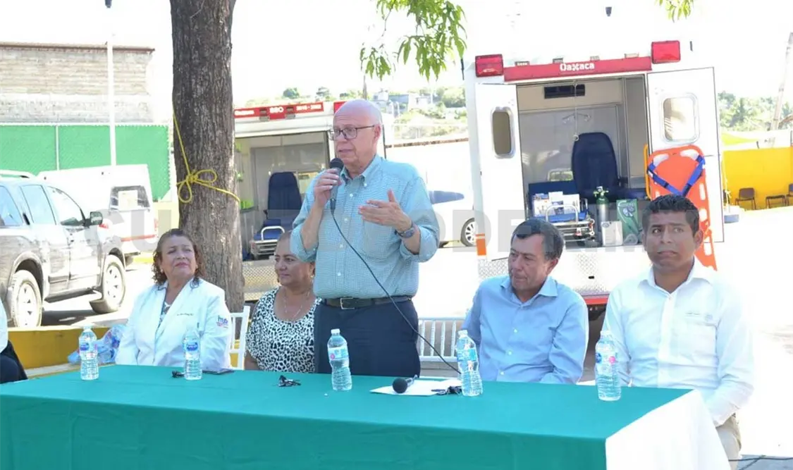 Narro reconoce trabajo de reconstrucción en Oaxaca