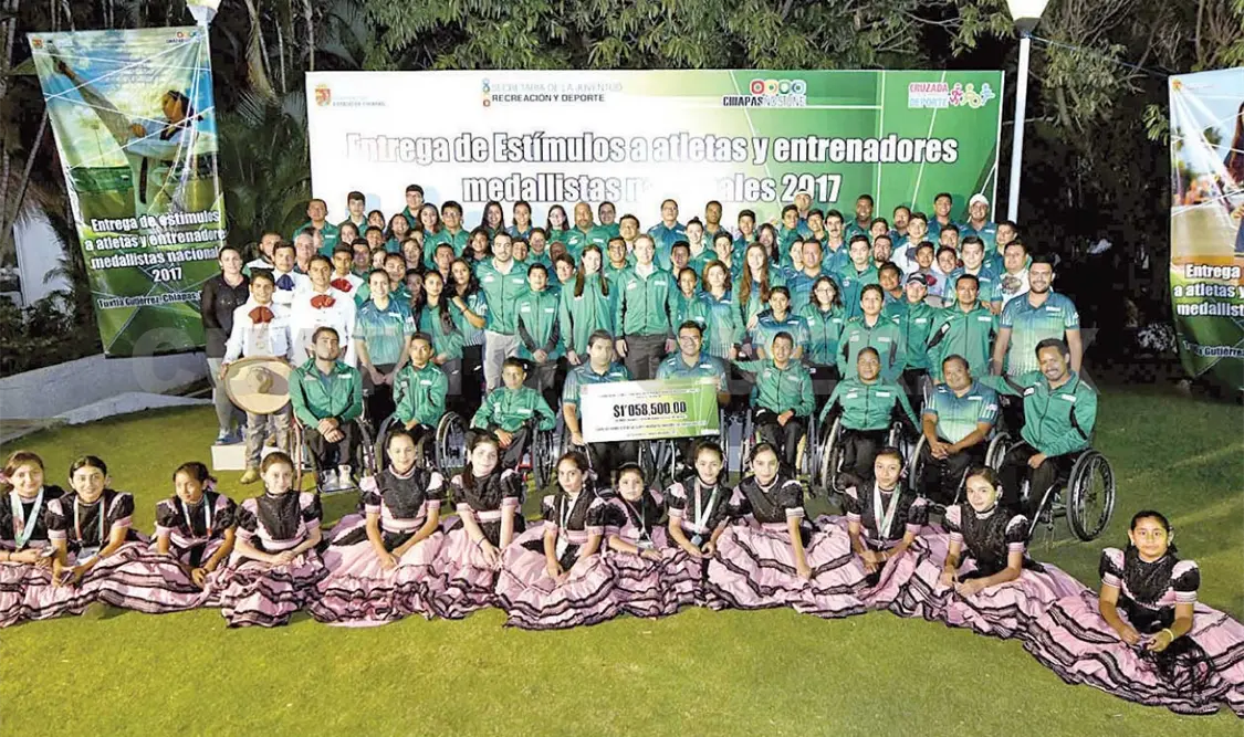 Entrega MVC estímulos a atletas y entrenadores