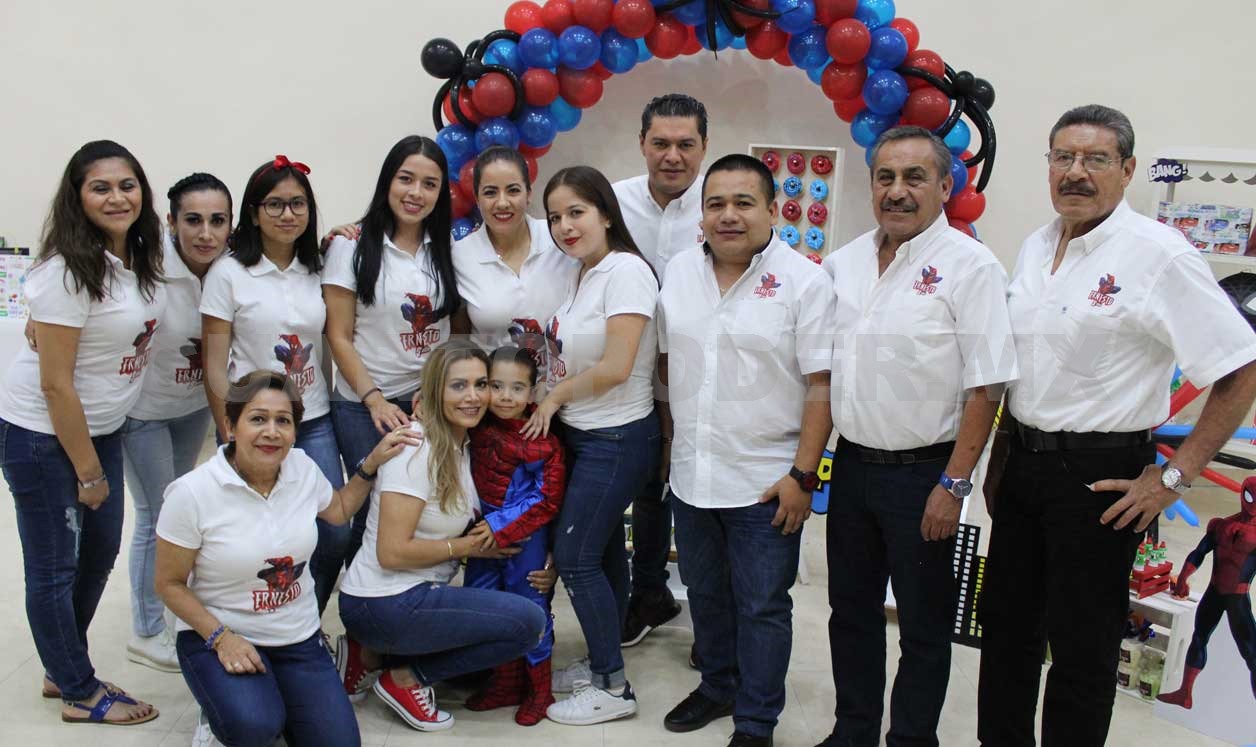 Celebran a Ernesto su cumple número 5