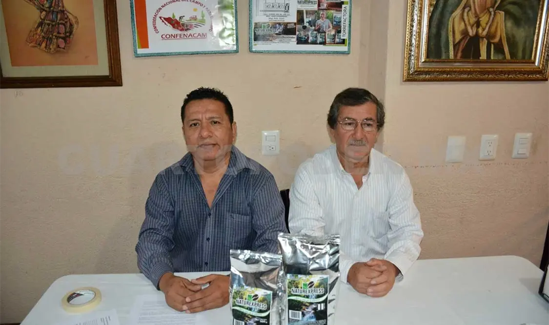 Cafetaleros celebran un convenio de comercialización