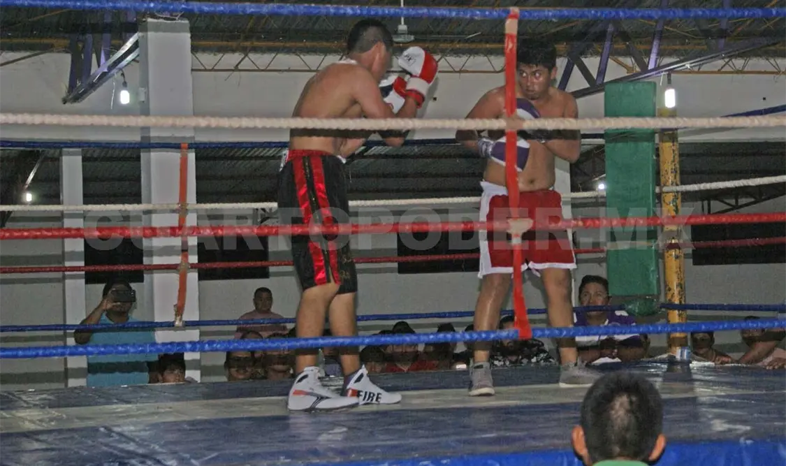 Gran afluencia en función boxística
