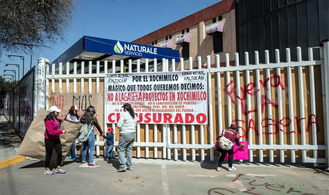 Tras días de asueto, reanudan protestas