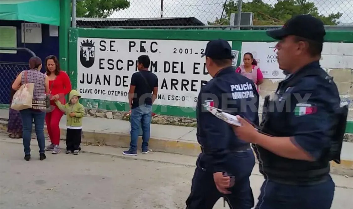 Inmediata respuesta de Policía Municipal a pedido de seguridad en Primaria Juan de la Barrera. Avisaín Alegría / CP