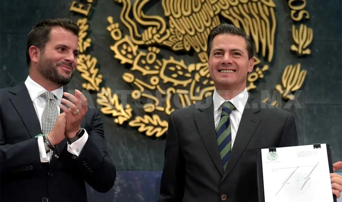El mandatario firmó y presentó el Decreto del Parque Nacional de Revillagigedo. Presidencia