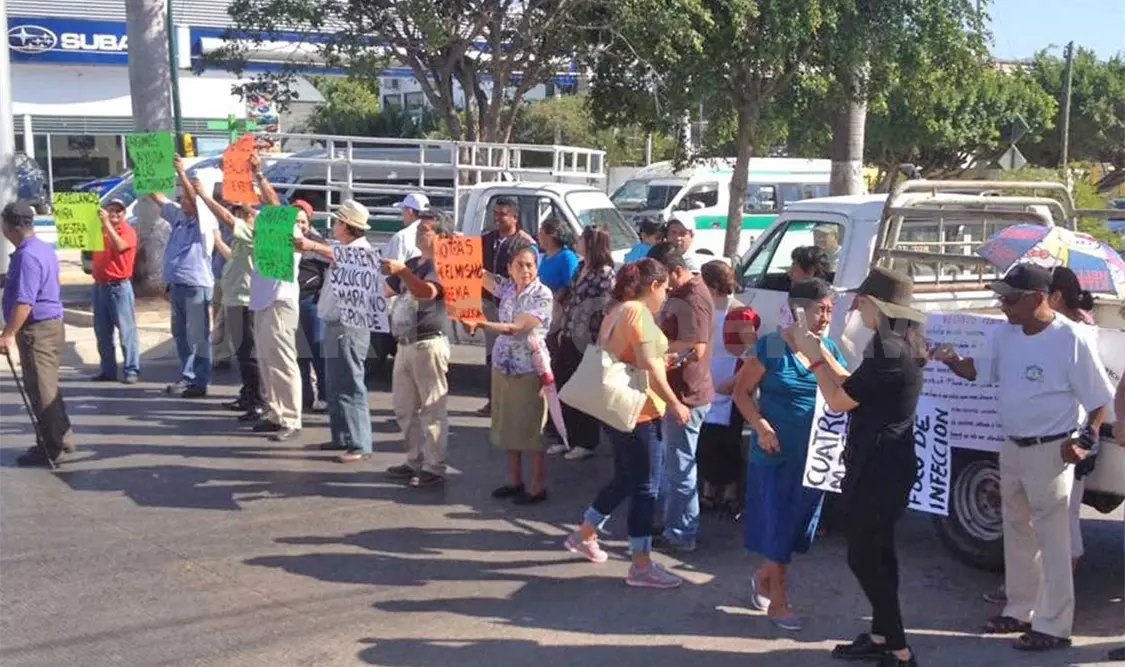 Manifestantes obstruyeron una de las principales arterias de la ciudad como medida de presión.