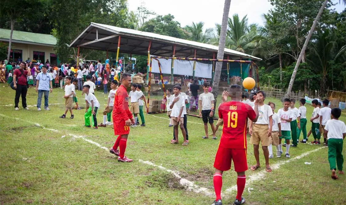 Los niños participan en el deporte con el objetivo de alejarlos de la violencia. Notimex
