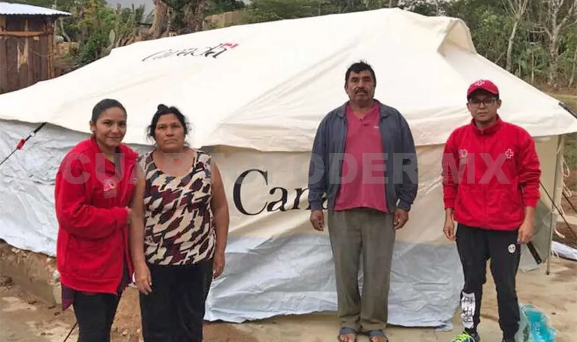 Familias aun viven en carpas
