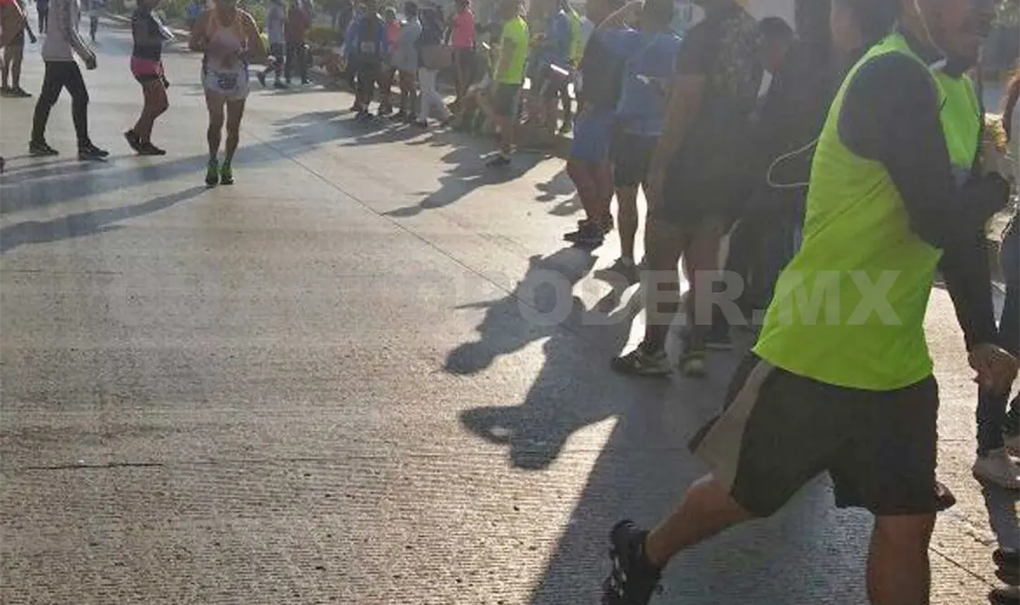 Más de 800 atletas corrieron por la no violencia
