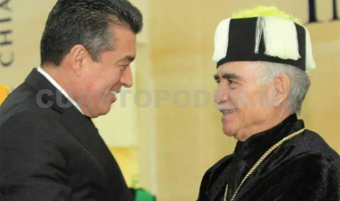 Rutilio atestiguo la entrega del grado Doctor Honoris Causa a Alfonso Romo. CP