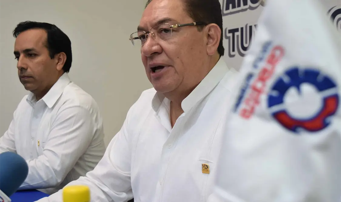 Presidentes de la Canacintra nacional y en Tuxtla Gutiérrez. Foto: Óscar León/Cp