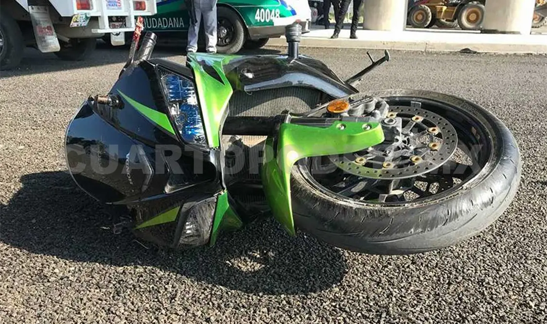 El accidente ocurrió la tarde del domingo a la altura de la entrada al fraccionamiento Real del Bosque en Tuxtla Gutiérrez. Rafael Cabrera / CP