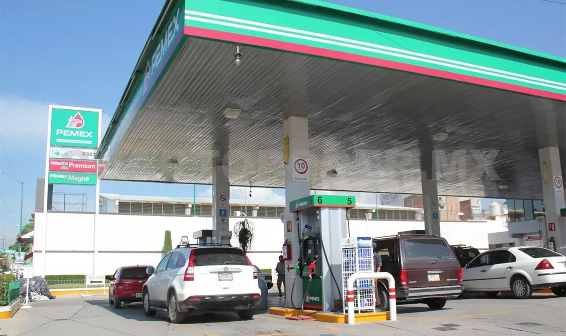 Piden no generar pánico con el tema de desabasto de gasolinas. Óscar León / CP