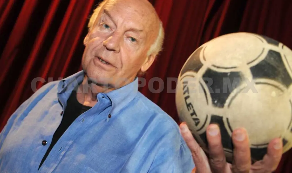 Eduardo Galeano fue un hombre apasionado por el fútbol. Cortesía