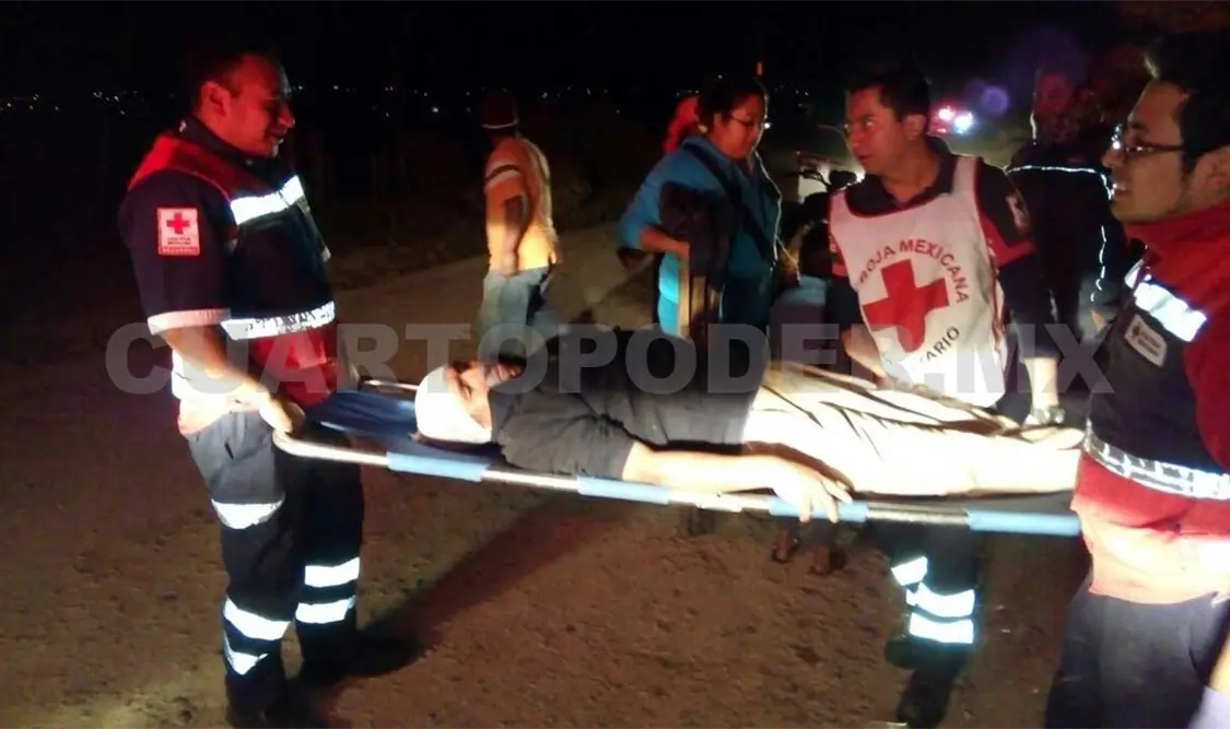 Motociclista arrolla a discapacitado