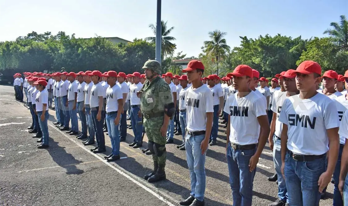 Los hombres recibieron la cartilla liberada y las mujeres diplomas de participación. Rafael Victorio / CP