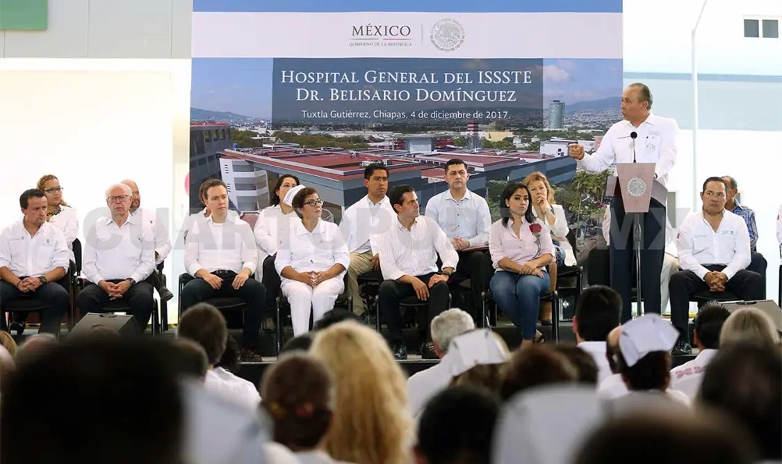 Entregan EPN y Reyes Baeza nuevo hospital