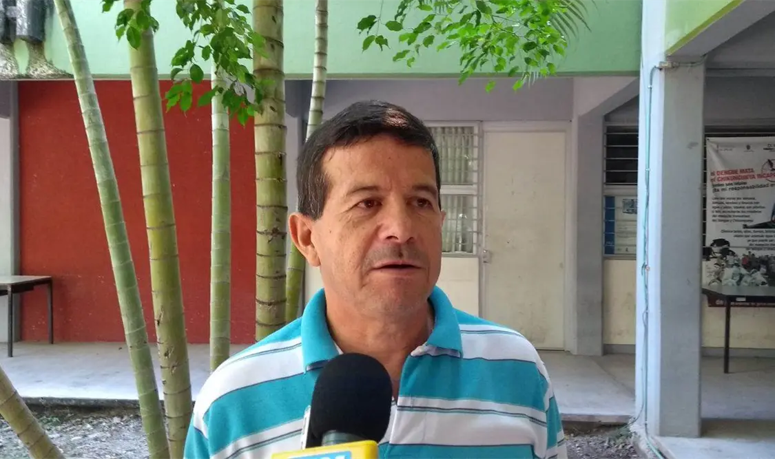 Dependerá de los maestros y padres de familia el que sus hijos asistan o no a clase en caso de presentarse bajas temperaturas.