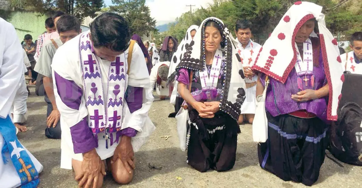 Marchan indígenas por la paz en Chiapas