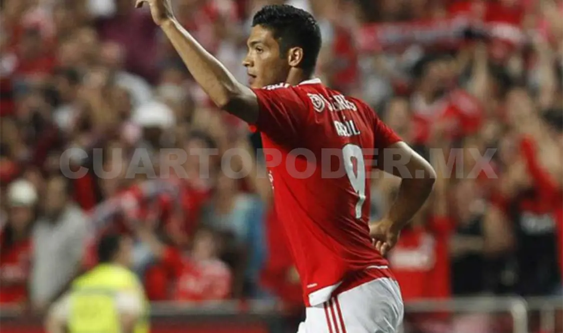Benfica y Jiménez van por un triunfo más contra Estoril