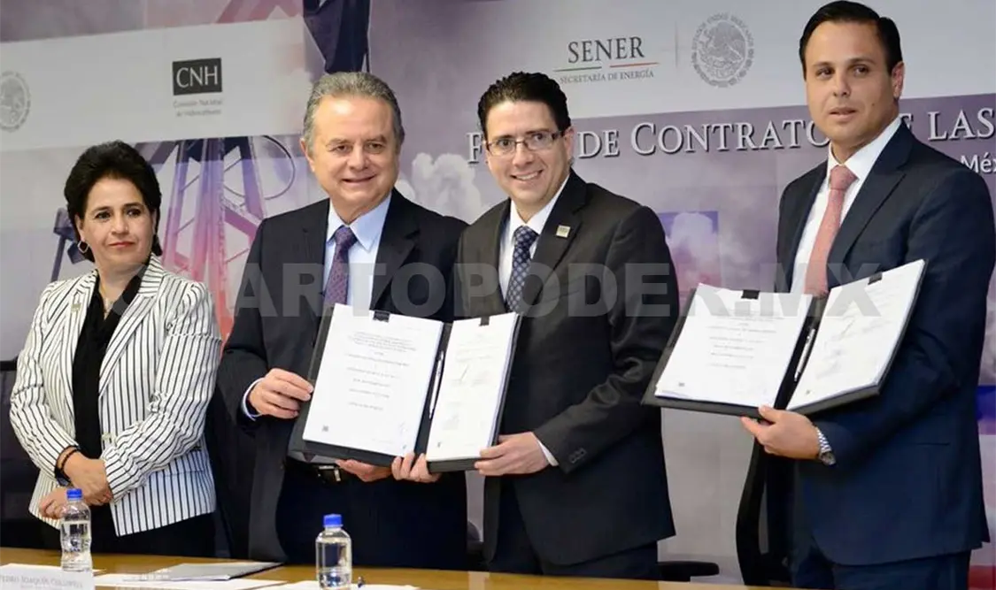 El secretario Joaquín Coldwell firmó y presentó 20 contratos adjudicados en las rondas 2.2 y 2.3 de licitaciones. Agencias