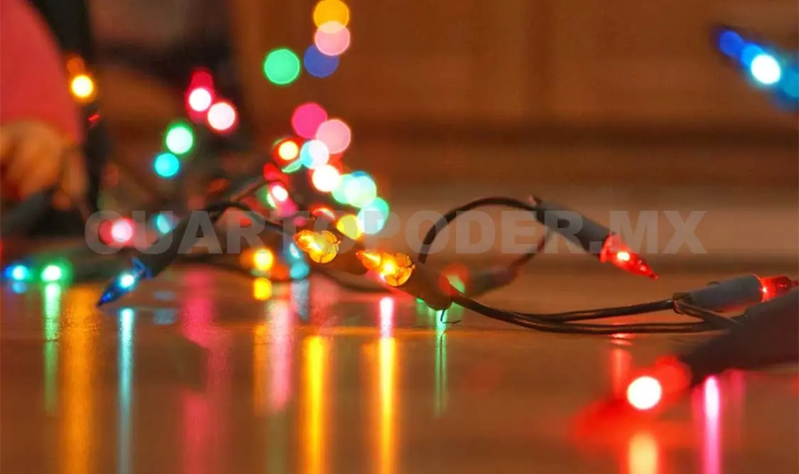Población debe evitar comprar luces navideñas de mala calidad, así como árboles secos. Cortesía