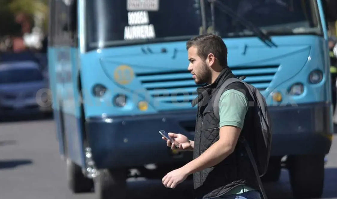 Cada vez se reportan más daños por uso de excesivo de teléfonos inteligentes. Agencias