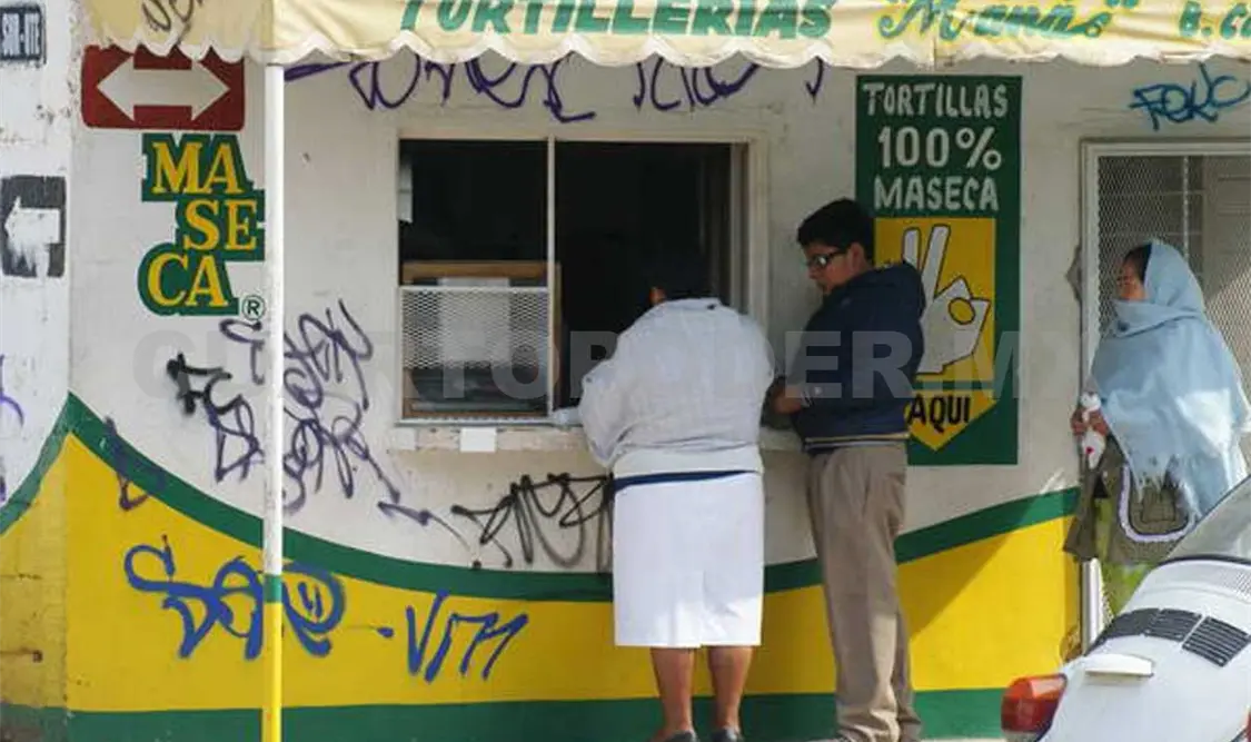 Tortillerías dejarían harina por maíz nixtamalizada