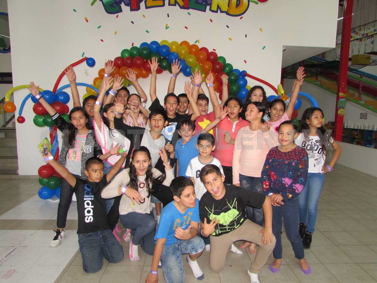 Antonio festejó 12 años con sus mejores amigos