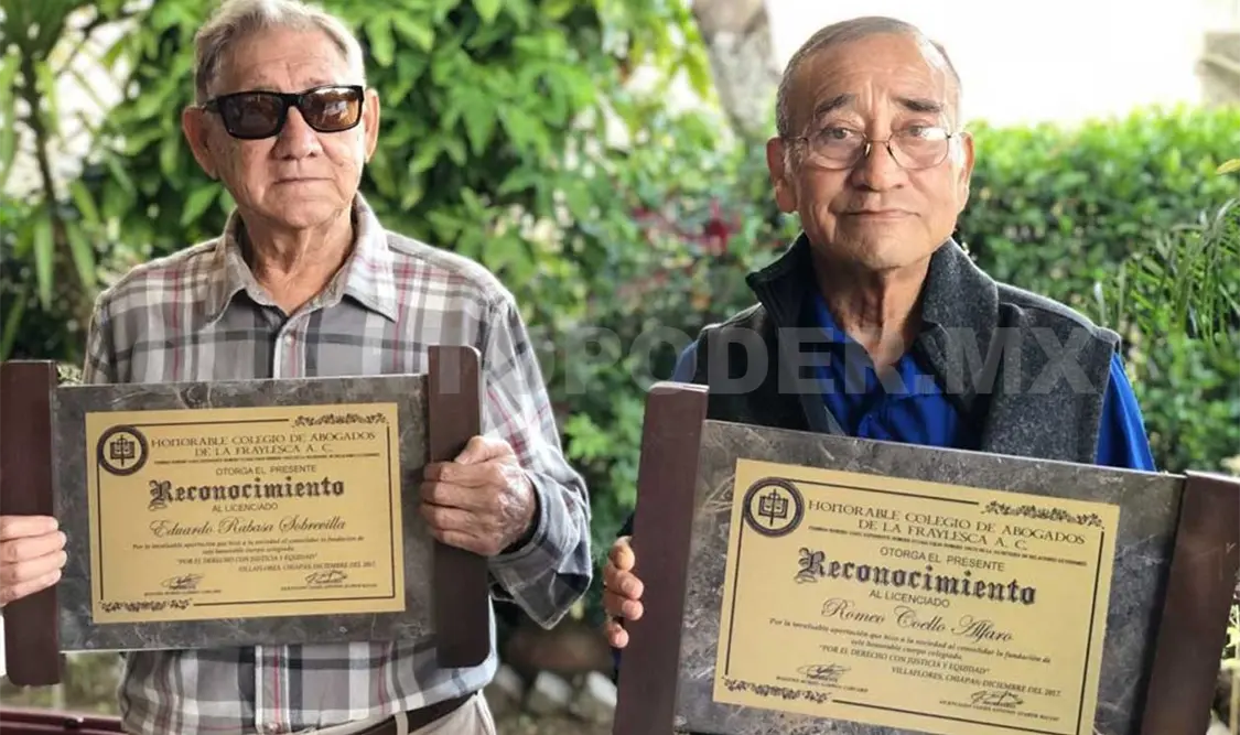 Reconocen a abogados fundadores de Colegio