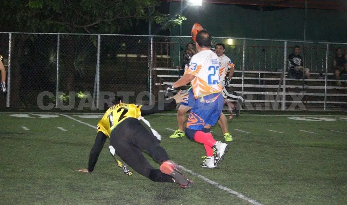 Halcones recupera terreno en J8