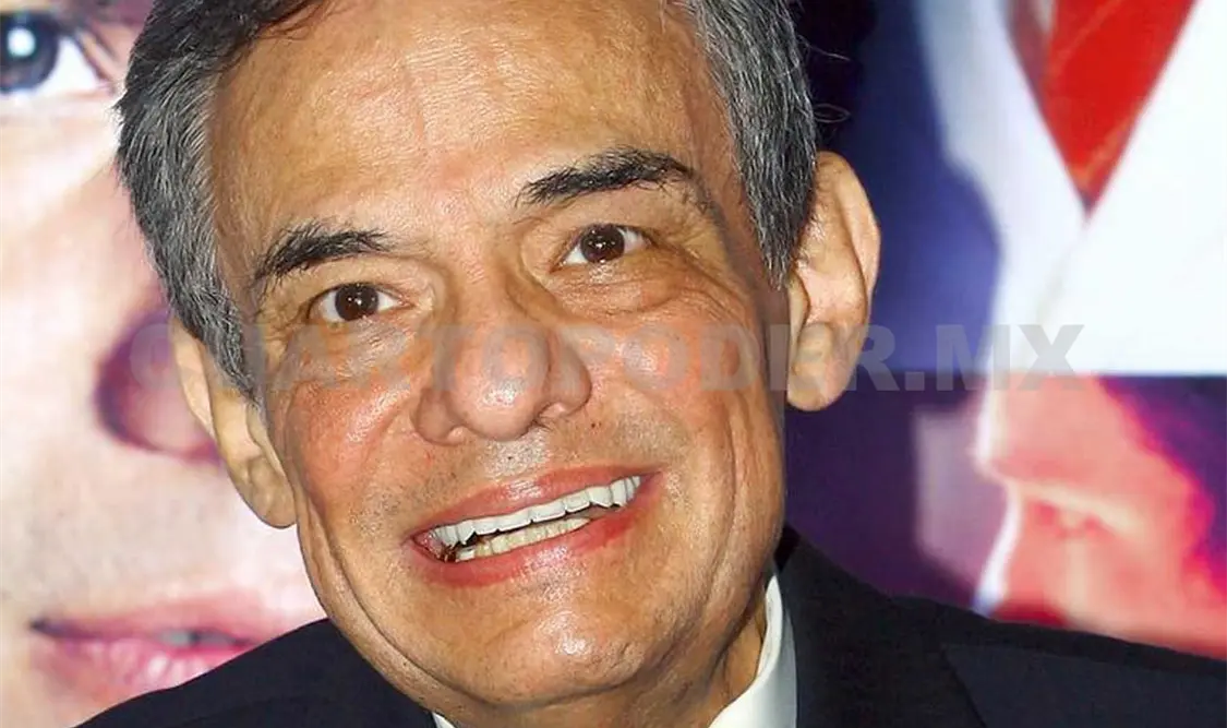 Cantante José José fue hospitalizado