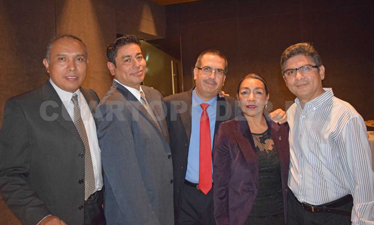 Capitalinos disfrutan una velada muy amena