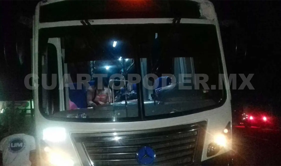 Niña queda lesionada al ser apedreado autobús