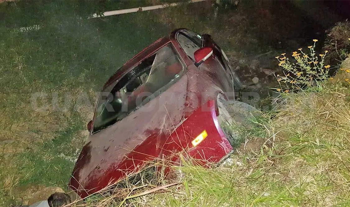 Abandonan Bora tras una salida de camino