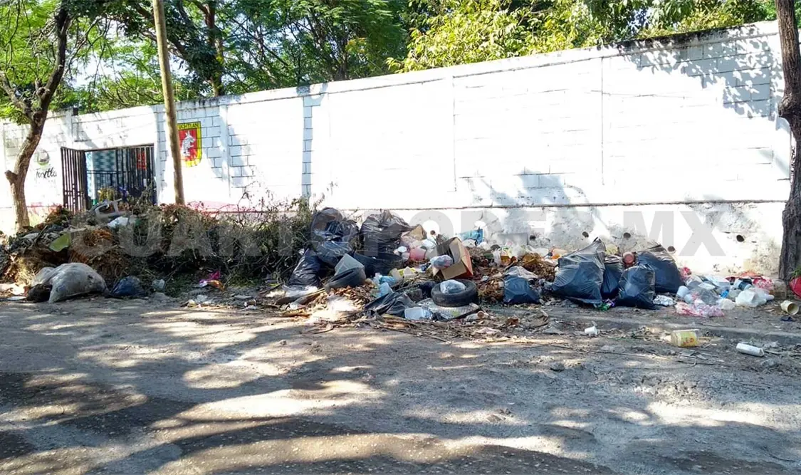 Panteón Municipal convertido en basurero