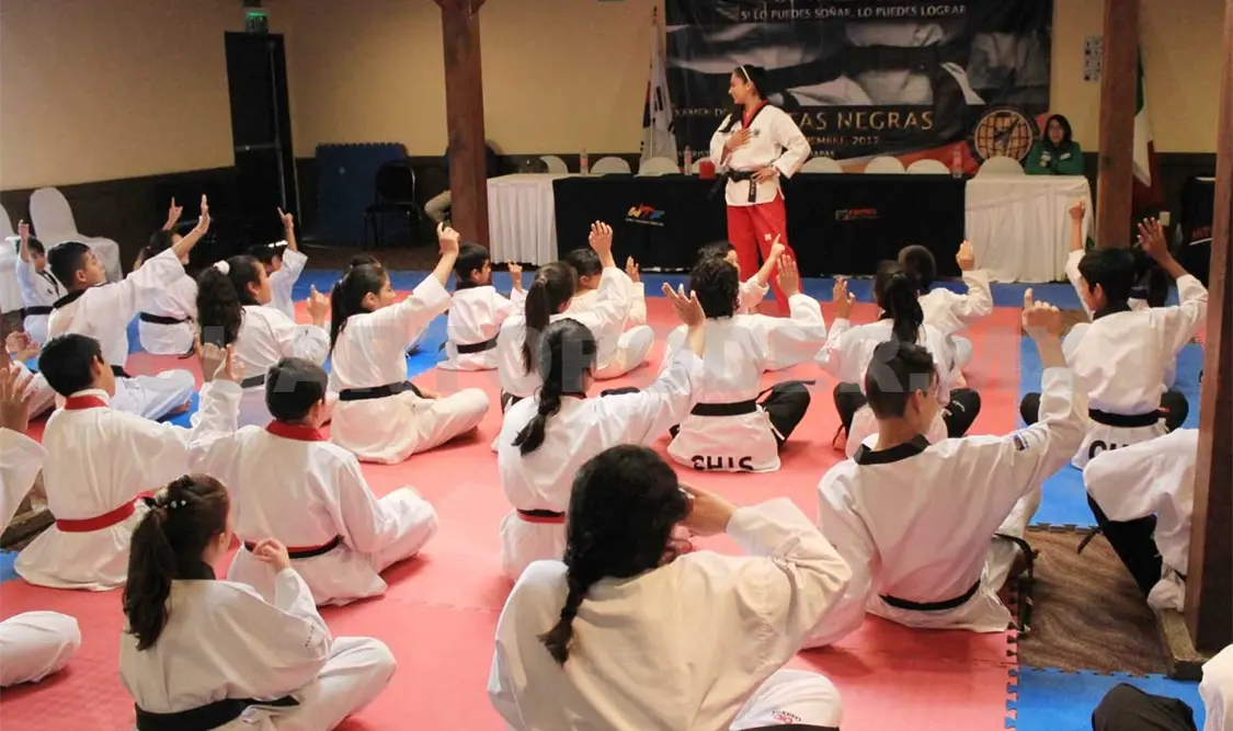 Ollin Medina engalanó el congreso de IOITKD