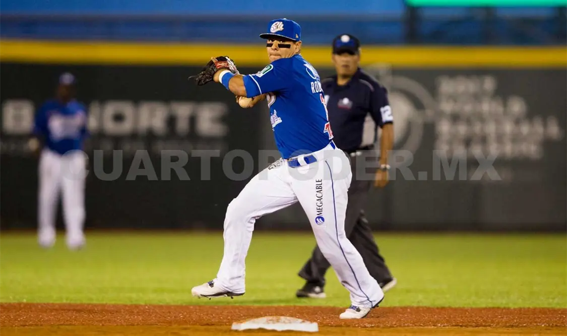 Charros supera 8-6 a Venados en inicio de serie