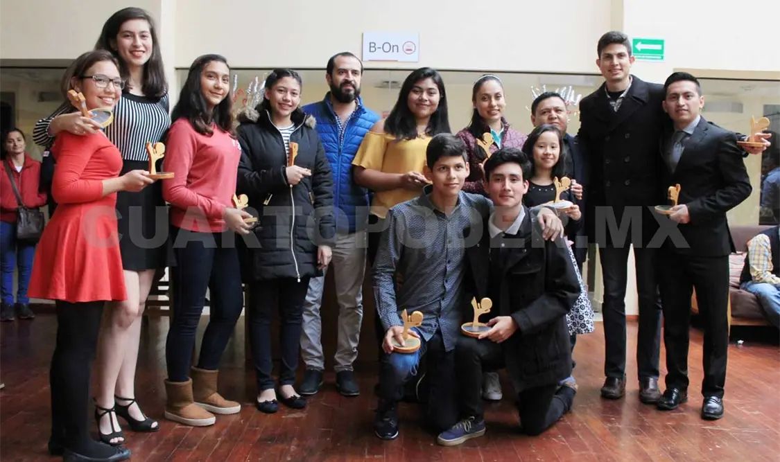 IOITKD condecoró a sus mejores atletas