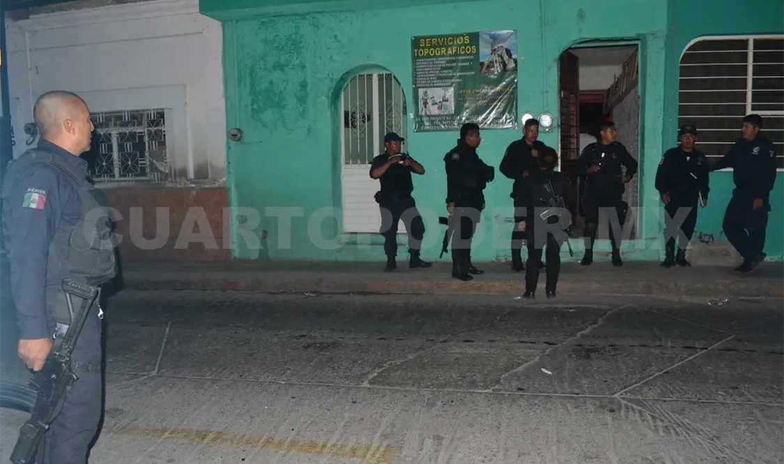 Se ahorca una menor en una vecindad
